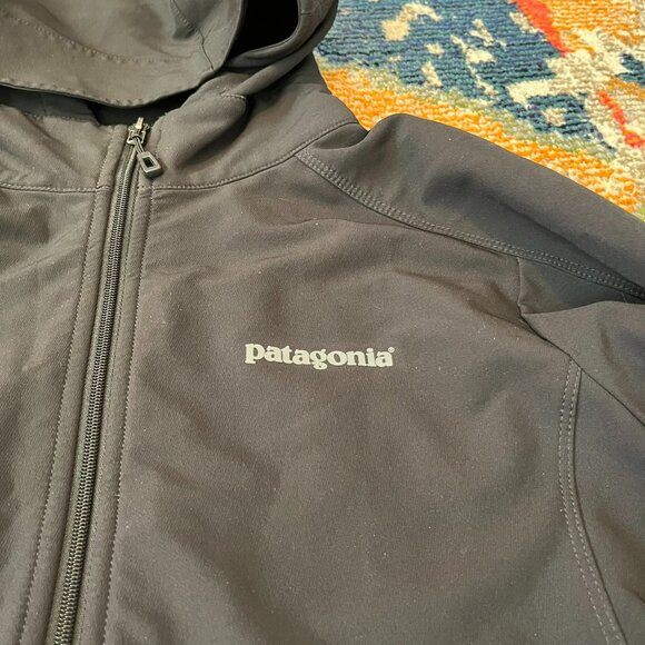 Patagonia W's Simple Guide Softshell Hooded Jacket, Black, Small - Picture 5 of 15